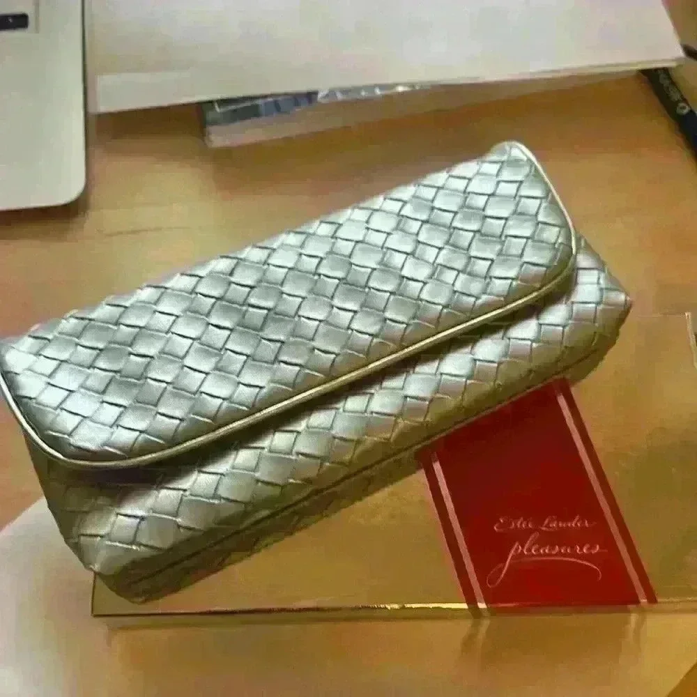 Pleasures by Estee Lauder Holiday Mini Gift pouch